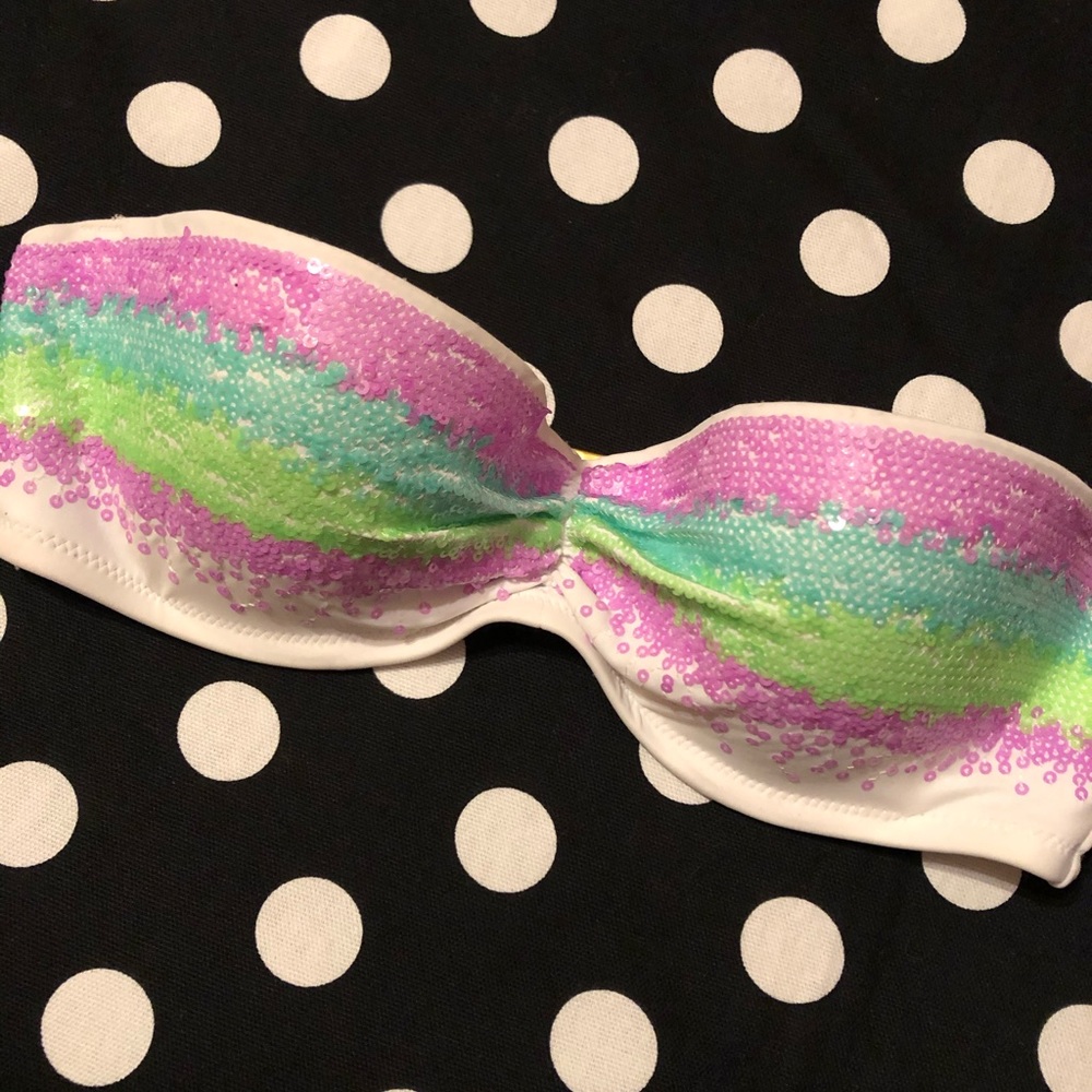 Victoria Secret Bikini Top 32B!